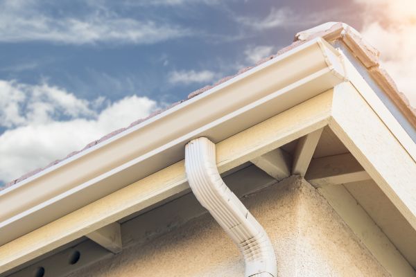 Seamless Gutter Replacement in Crystal Lake